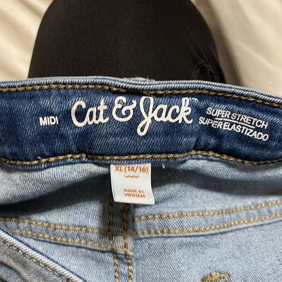 Cat & Jack denim shorts - Picture 3 of 3